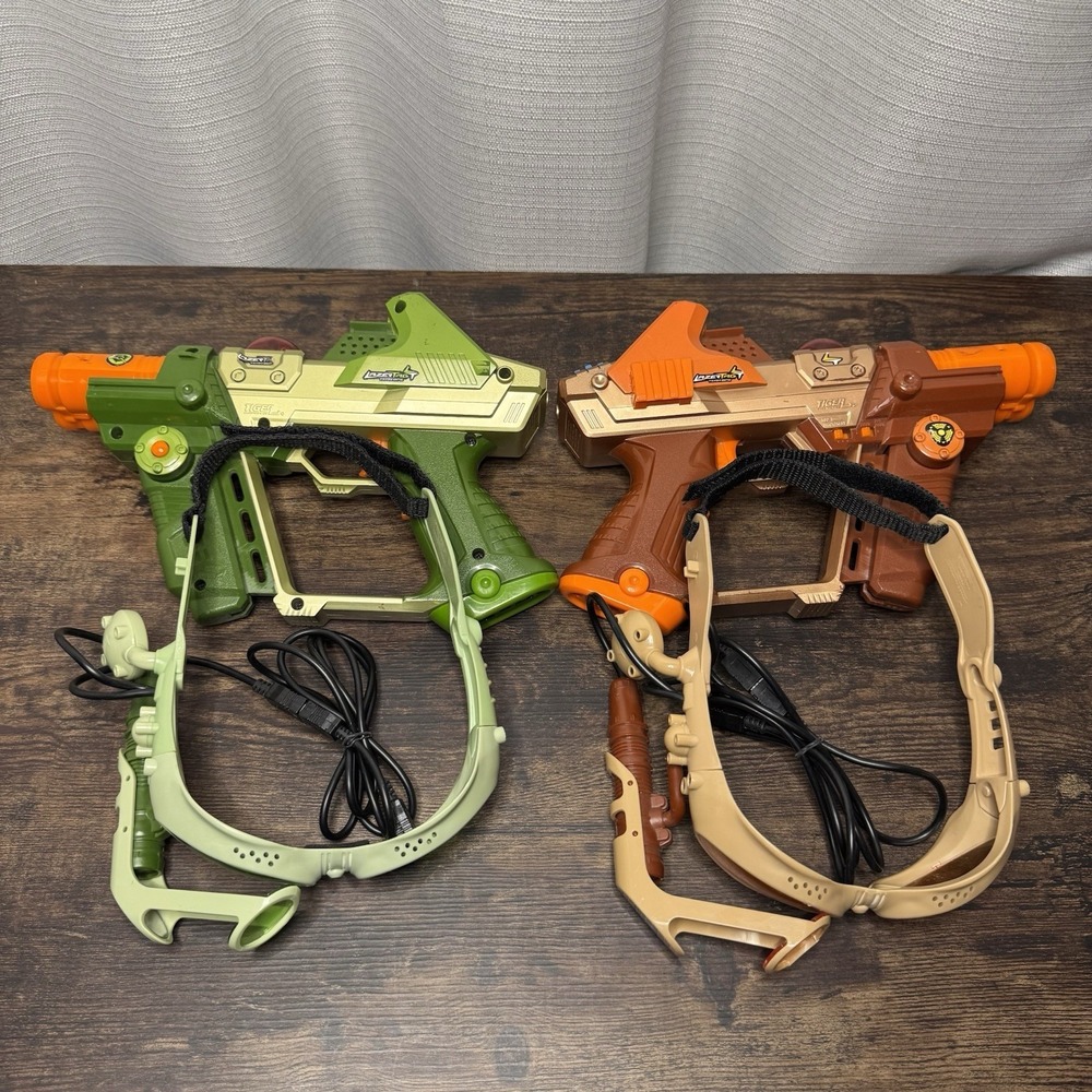 Tiger Electronics Lazer Tag Team Ops Orange & Green Blaster Guns/Goggles Tested